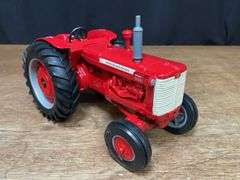 1/16 IH 650 1995 Wisconsin NIB Ertl