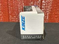 1/64 Kinze 1300 Grain Cart NIB SC