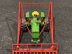 1/64 John Deere 3010 w/Farmhand Loader Custom