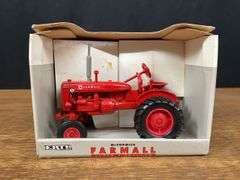 1/16 Farmall Super A NIB Ertl