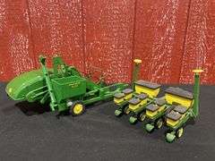 (2) 1/16 John Deere 12A Combine + Corn Planter Ertl