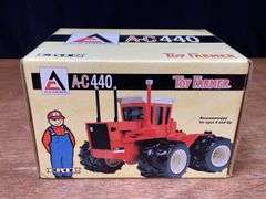 1/32 AC 440 NIB Ertl