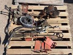 Hydraulic Levers, Hose Holders, and Draft Control Lever