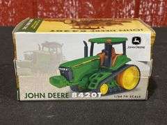 1/64 John Deere 8420T 2002 Farm Show NIB Ertl