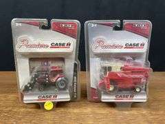 (2) 1/64 IH + Case-IH NIB Ertl