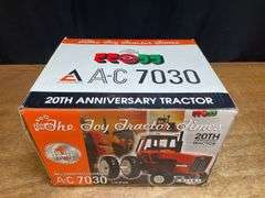 1/16 AC 7030 2003 TTT NIB Ertl