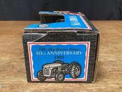 1/16 Ford 9N 1993 TTT NIB Ertl