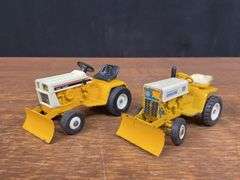 (2) 1/16 Cub Cadet L&G Ertl