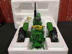 1/16 John Deere 3010 Precision NIB Ertl