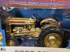 1/16 Ford 881 Gold Demonstrator 2018 NFTM NIB Ertl