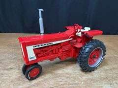 1/16 Farmall 706 Firestone NIB Ertl