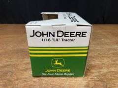 1/16 John Deere LA NIB SC
