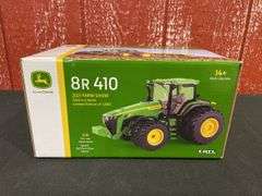 1/32 John Deere 8R 410 2021 Farm Show NIB Ertl