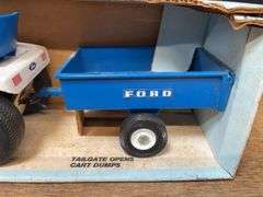 1/16 Ford LGT12 L&G Set NIB Ertl