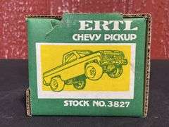 1/25 John Deere Pickup NIB Ertl