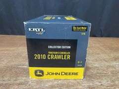1/16 John Deere 2010 Crawler Collector NIB Ertl