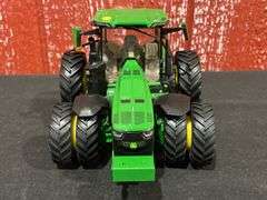 1/32 John Deere 8R 410 2021 Farm Show NIB Ertl