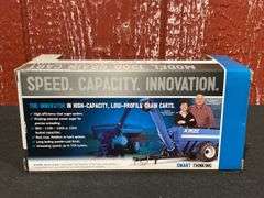 1/64 Kinze 1300 Grain Cart NIB SC