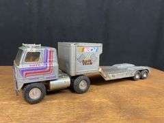 (2) IH Transtar NASCAR + Car Hauler Semis Ertl
