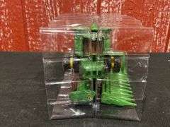 1/64 John Deere 9750 Combine 2001 Farm Show NIB Ertl
