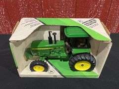 1/16 John Deere 4955 NIB Ertl