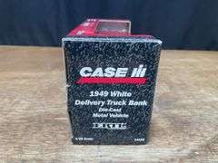 1/25 IH Delivery Truck Bank NIB Ertl