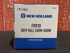 1/64 New Holland FR920 Forage Harvester Gold 2018 Farm Show NIB Ertl
