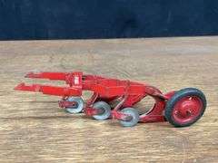 (2) 1/16 IH McCormick Fast Hitch Disk + Plow Eska