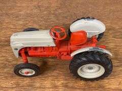 (2) 1/16 Ford 8N + 9N Ertl