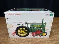 1/16 John Deere A w/Cultivators Precision NIB Ertl