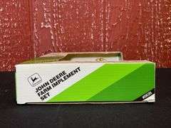 1/64 John Deere Farm Set NIB Ertl