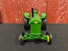 1/16 John Deere 620 2002 SFTS NIB Ertl