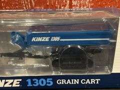(2) 1/64 Kinze 640 Big Blue + 1305 Grain Cart SC