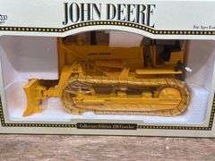 1/16 John Deere 420 Industrial Crawler Collector NIB Ertl