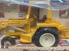 1/16 IH Backhoe NIB Ertl