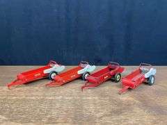 (4) 1/16 Tru-Scale Spreaders Carter
