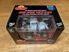 1/64 Big Bud 16V-747 Factory NIB DCP