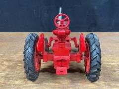 (2) 1/16 Farmall 350 + IH I-D9 Ertl