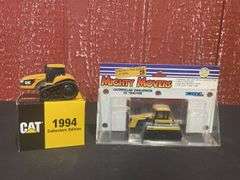 (2) 1/64 Caterpillar Challenger NIB Ertl