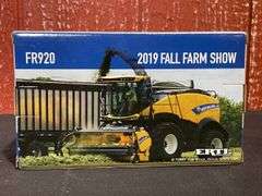 1/64 New Holland FR920 Forage Harvester 2019 Farm Show NIB Ertl