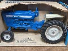 1/12 Ford 4600 NIB Ertl