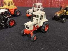 (5) 1/64 Case + Case-IH Tractors