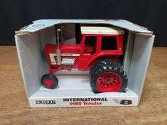 1/16 IH 1468 NIB Ertl