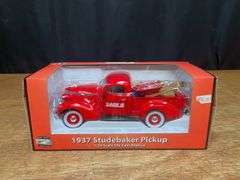 1/24 Case-IH Studebacker Pickup NIB Crown