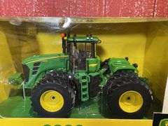 1/32 John Deere 9330 Prestige NIB Ertl