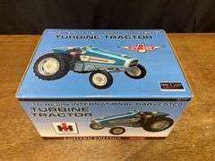 1/16 IH HT-340 Turbine Tractor NIB SC