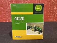 1/32 John Deere 4020 Tractor & Engine Museum NIB Ertl