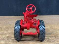 (2) 1/16 IH 140 + Farmall Cub Ertl