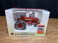 1/16 Farmall 450 Firestone NIB SC