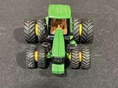 1/64 John Deere 8400 Customized